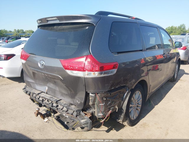 2012 Toyota Sienna Xle V6 8 Passenger მანქანა იყიდება აუქციონზე, vin: 5TDYK3DC3CS210564, აუქციონის ნომერი: 45130291