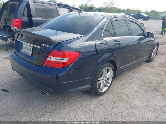 Продаж на аукціоні авто 2013 Mercedes-benz C 300 Sport 4matic, vin: WDDGF8ABXDA812665, номер лоту: 45130308