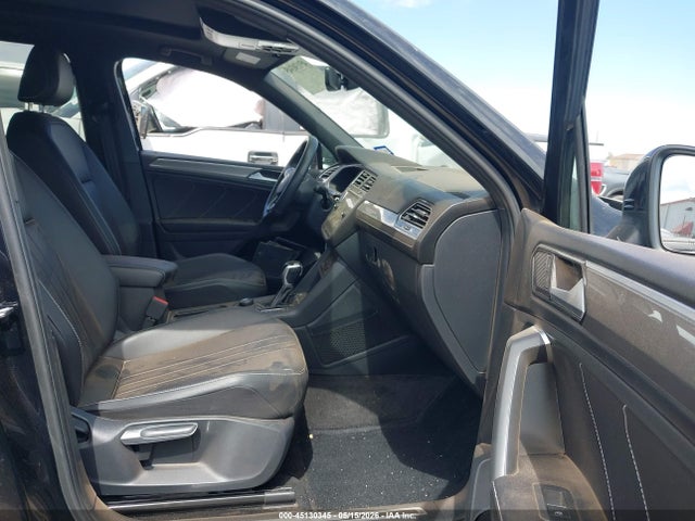 2023 Volkswagen Tiguan 2.0t Se R-line Black მანქანა იყიდება აუქციონზე, vin: 3VV8B7AX8PM138136, აუქციონის ნომერი: 45130345