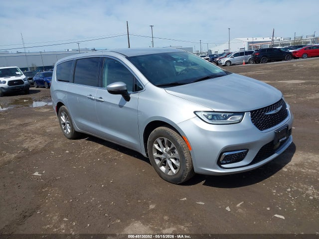 Auction sale of the 2023 Chrysler Pacifica Touring L, vin: 2C4RC3BG4PR610235, lot number: 45130352