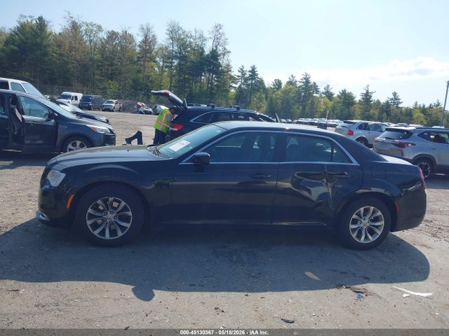 Chrysler 300 Limited 2015 2C3CCAAGXFH766574 Image 14