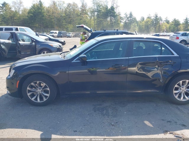 Chrysler 300 Limited 2015 2C3CCAAGXFH766574 Image 6