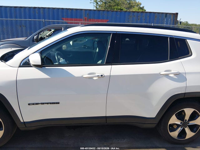 3C4NJCBB6JT102202 Jeep Compass Latitude Fwd