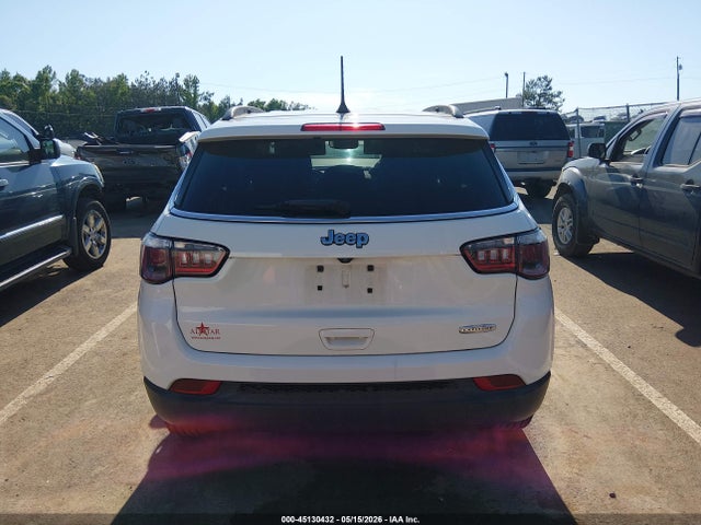 3C4NJCBB6JT102202 Jeep Compass Latitude Fwd