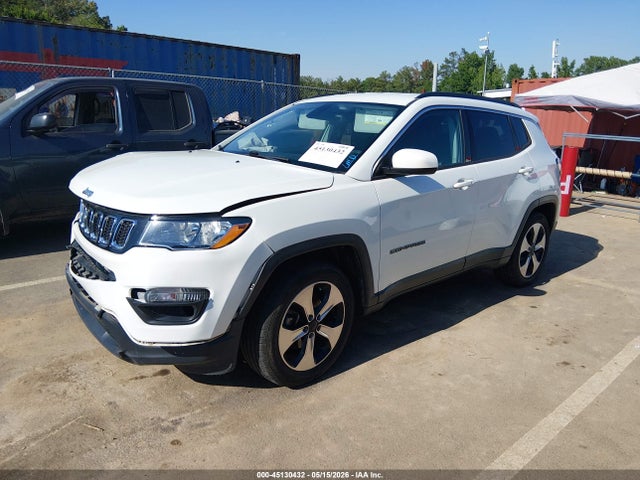 3C4NJCBB6JT102202 Jeep Compass Latitude Fwd