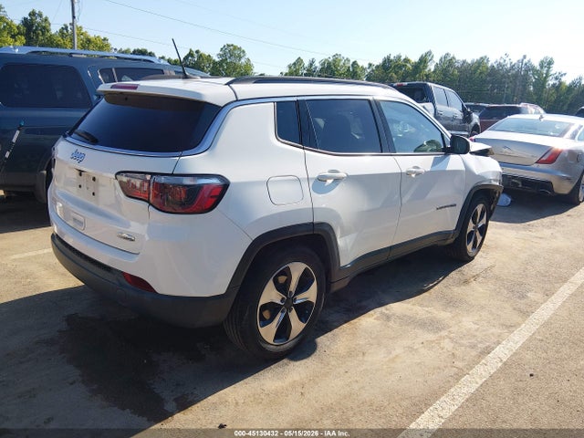 3C4NJCBB6JT102202 Jeep Compass Latitude Fwd