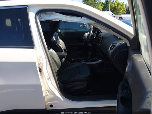 3C4NJCBB6JT102202 Jeep Compass Latitude Fwd