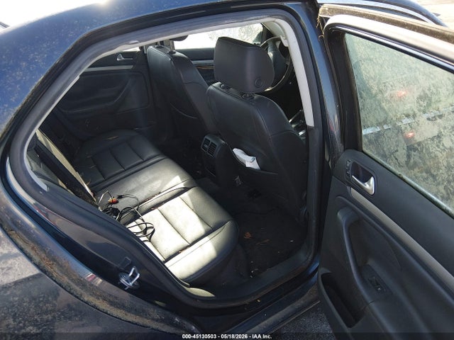 45130503 :رقم المزاد ، 3VWSF71K66M621374 vin ، 2006 Volkswagen Jetta 2.5 مزاد بيع