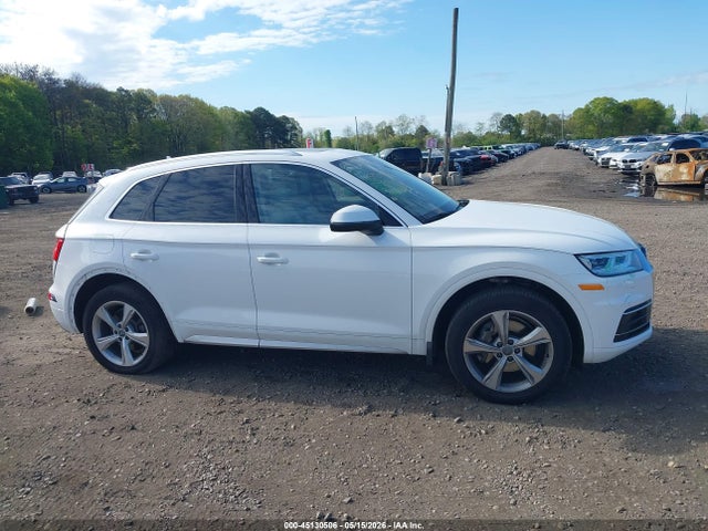 2020 Audi Q5 Premium Plus 45 Tfsi Quattro S Tronic მანქანა იყიდება აუქციონზე, vin: WA1BNAFY1L2070008, აუქციონის ნომერი: 45130506