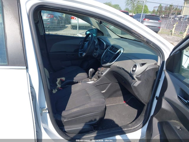 45130593 :رقم المزاد ، 1G1JD5SH3H4118808 vin ، 2017 Chevrolet Sonic Lt Auto مزاد بيع
