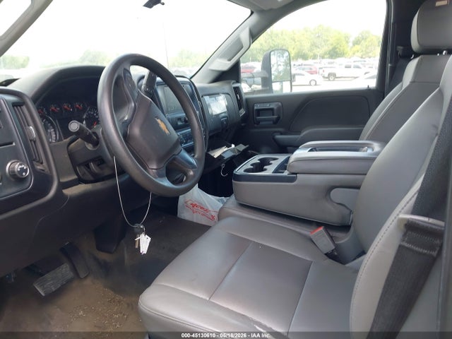 1GB3CYCG7JF105827 Chevrolet Silverado 3500hd Chassis Wt