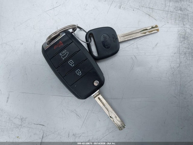45130670 :رقم المزاد ، KNDJP3A56H7426922 vin ، 2017 Kia Soul + مزاد بيع