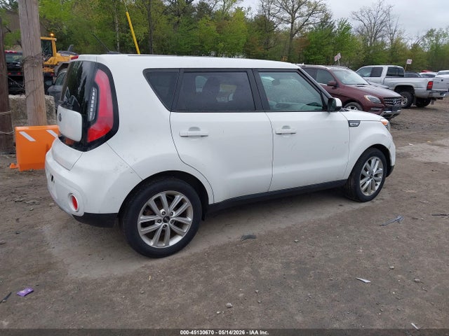 45130670 :رقم المزاد ، KNDJP3A56H7426922 vin ، 2017 Kia Soul + مزاد بيع