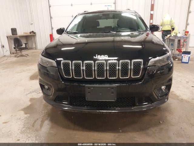 45130779 :رقم المزاد ، 1C4PJMCB0KD429943 vin ، 2019 Jeep Cherokee Latitude 4x4 مزاد بيع