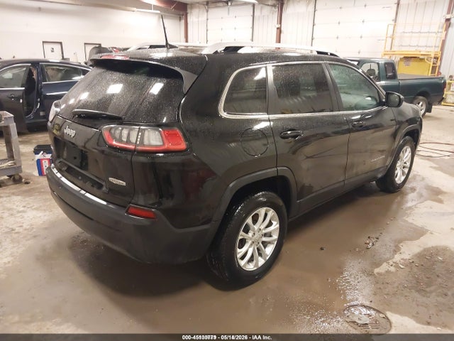 45130779 :رقم المزاد ، 1C4PJMCB0KD429943 vin ، 2019 Jeep Cherokee Latitude 4x4 مزاد بيع