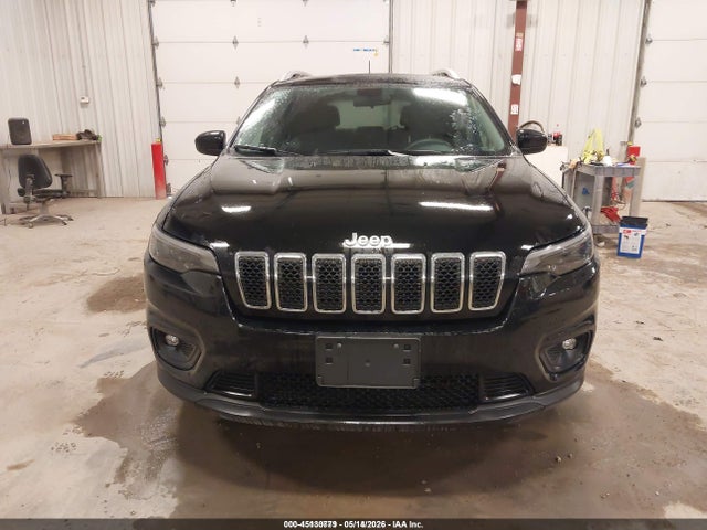45130779 :رقم المزاد ، 1C4PJMCB0KD429943 vin ، 2019 Jeep Cherokee Latitude 4x4 مزاد بيع