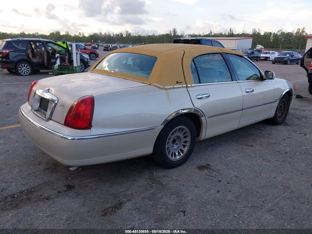 Aukcja sprzedaży 2000 Lincoln Town Car Cartier, vin: 1LNHM83W6YY916342, numer aukcji: 45130855