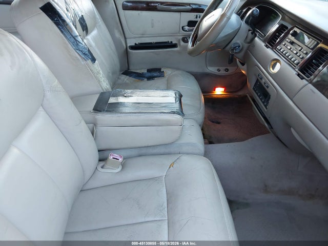 Aukcja sprzedaży 2000 Lincoln Town Car Cartier, vin: 1LNHM83W6YY916342, numer aukcji: 45130855