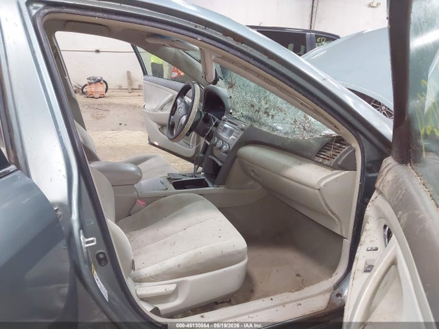 45130864 :رقم المزاد ، 4T1BF3EK0BU615142 vin ، 2011 Toyota Camry Le مزاد بيع