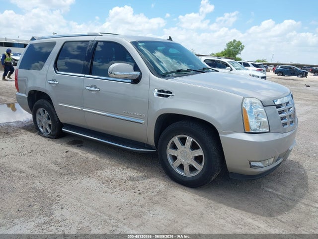 2007 Cadillac Escalade Standard მანქანა იყიდება აუქციონზე, vin: 1GYFK63837R171057, აუქციონის ნომერი: 45130886