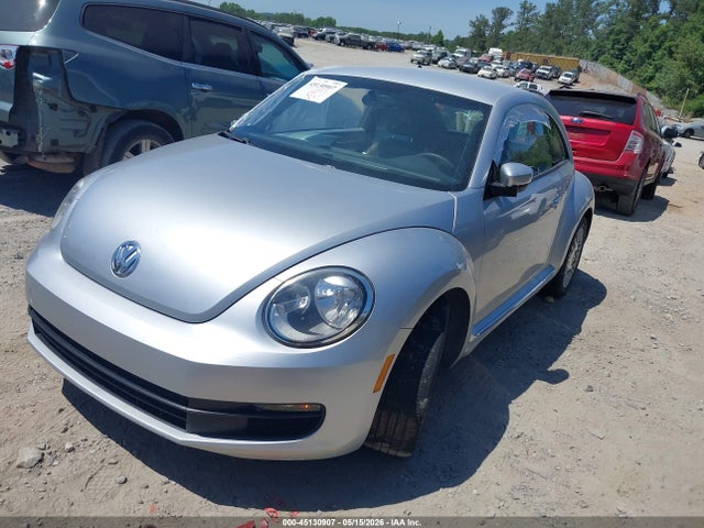 2015 Volkswagen Beetle 1.8t მანქანა იყიდება აუქციონზე, vin: 3VWJ17AT8FM642827, აუქციონის ნომერი: 45130907