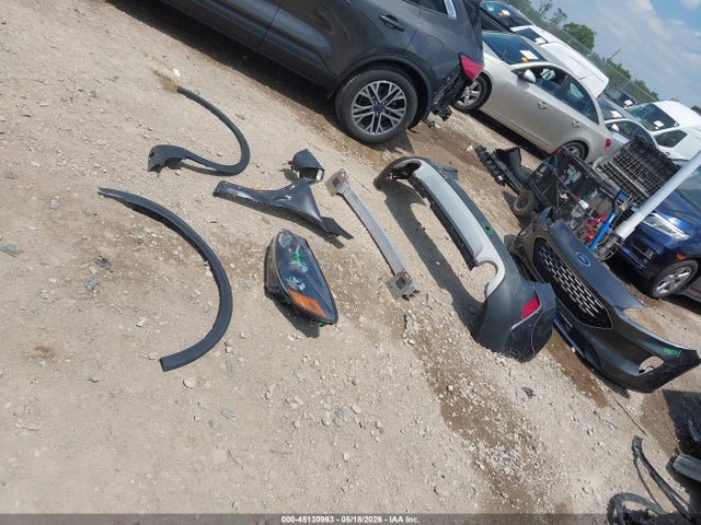 45130963 :رقم المزاد ، 1FMCU0H64LUC03556 vin ، 2020 Ford Escape Sel مزاد بيع