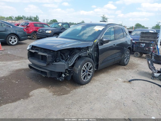 45130963 :رقم المزاد ، 1FMCU0H64LUC03556 vin ، 2020 Ford Escape Sel مزاد بيع