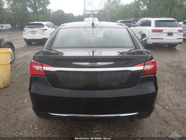 45131014 :رقم المزاد ، 1C3CCBBB0DN570558 vin ، 2013 Chrysler 200 Touring مزاد بيع