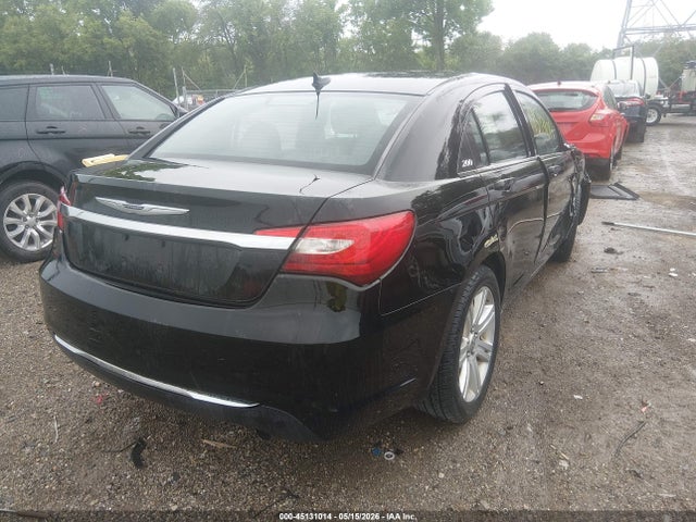 45131014 :رقم المزاد ، 1C3CCBBB0DN570558 vin ، 2013 Chrysler 200 Touring مزاد بيع