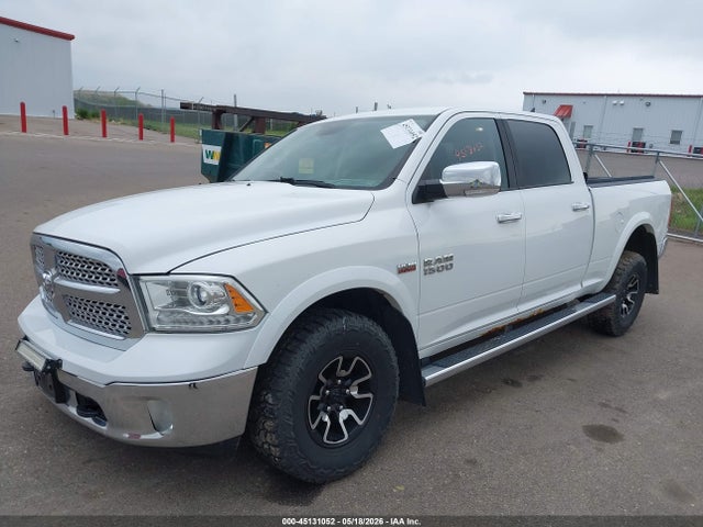 1C6RR7VT7JS218135 RAM 1500 Laramie 4x4 6&#039;4 Box