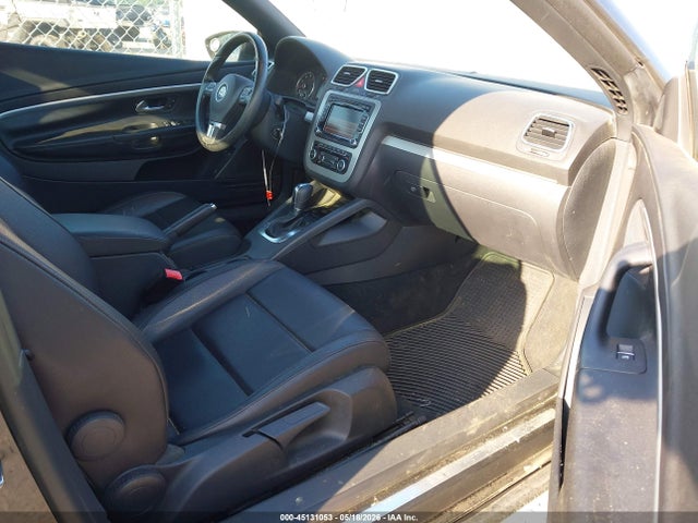 45131053 :رقم المزاد ، WVWBW7AH8CV020590 vin ، 2012 Volkswagen Eos Komfort مزاد بيع