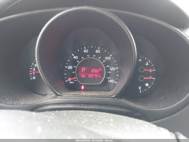 KNDJN2A21F7138115 KIA Soul
