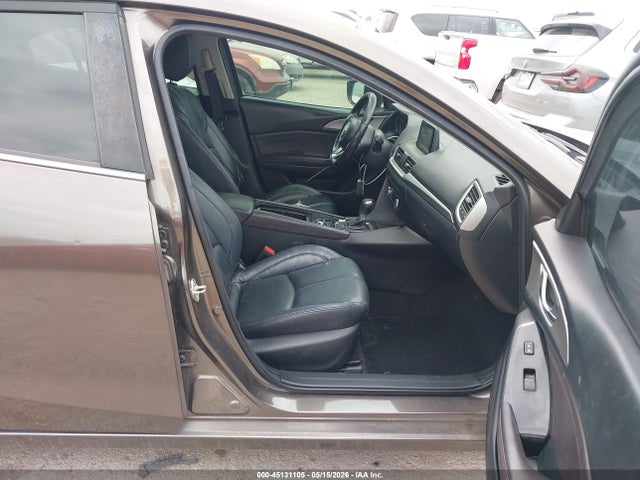 Продаж на аукціоні авто 2018 Mazda Mazda3 Touring, vin: 3MZBN1L30JM191128, номер лоту: 45131105