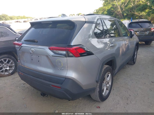2021 Toyota Rav4 Xle მანქანა იყიდება აუქციონზე, vin: 2T3W1RFV1MC163838, აუქციონის ნომერი: 45131131
