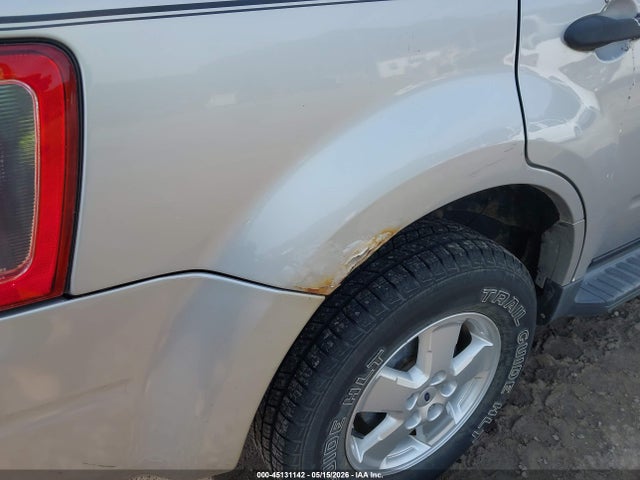 2009 Ford Escape Xlt მანქანა იყიდება აუქციონზე, vin: 1FMCU93G39KA95018, აუქციონის ნომერი: 45131142
