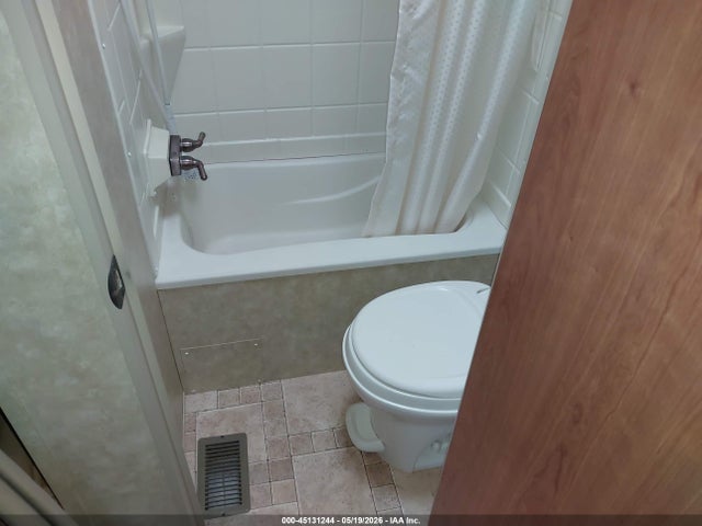 2011 Forest River Catalina მანქანა იყიდება აუქციონზე, vin: 5ZT2CATB3BA010858, აუქციონის ნომერი: 45131244