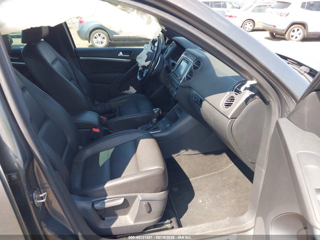 45131307 :رقم المزاد ، WVGBV7AX8GW612447 vin ، 2016 Volkswagen Tiguan R-line مزاد بيع