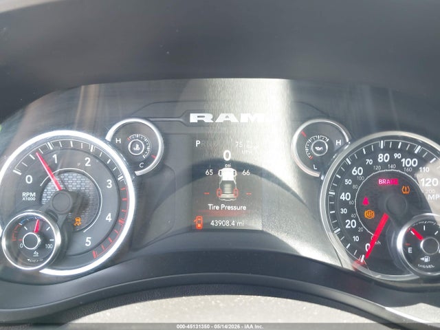 45131350 :رقم المزاد ، 3C6UR5DL9RG338523 vin ، 2024 Ram 2500 Big Horn  4x4 6'4 Box مزاد بيع