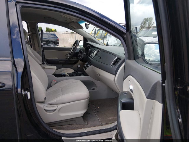 45131352 :رقم المزاد ، KNDMA5C14J6387005 vin ، 2018 Kia Sedona L مزاد بيع
