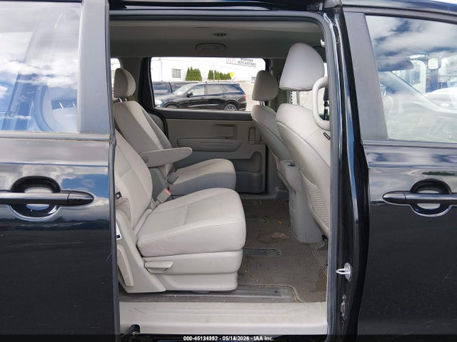 45131352 :رقم المزاد ، KNDMA5C14J6387005 vin ، 2018 Kia Sedona L مزاد بيع