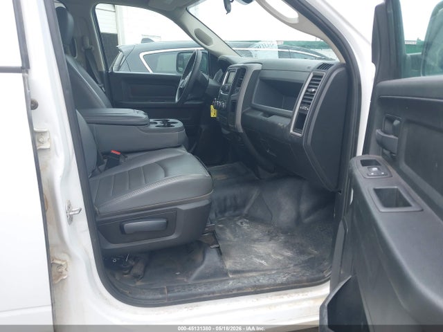 45131380 :رقم المزاد ، 1C6RR7KG6KS651437 vin ، 2019 Ram 1500 Classic Tradesman  4x4 5'7 Box مزاد بيع