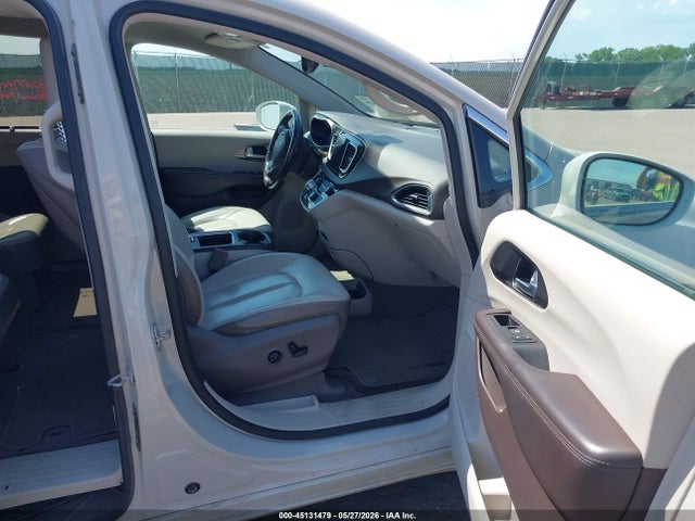Продаж на аукціоні авто 2017 Chrysler Pacifica Touring-l Plus, vin: 2C4RC1EG2HR577169, номер лоту: 45131479