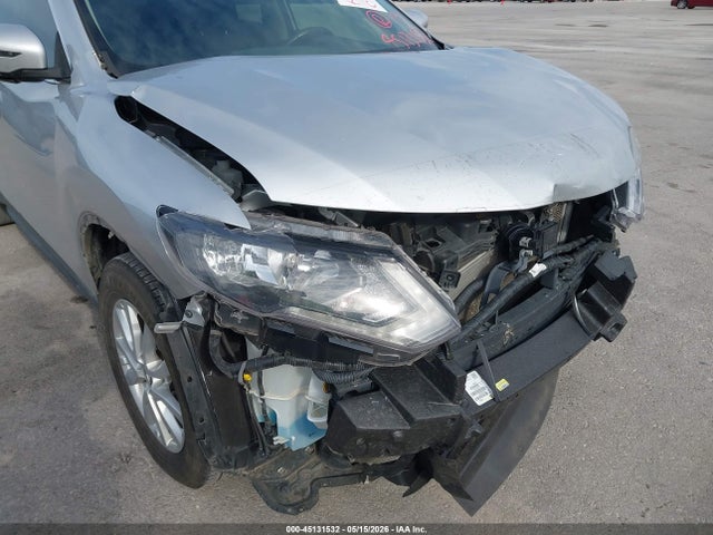 2020 Nissan Rogue Sv Fwd მანქანა იყიდება აუქციონზე, vin: KNMAT2MT0LP523641, აუქციონის ნომერი: 45131532
