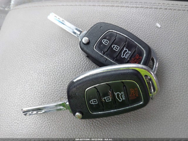 2016 Hyundai Tucson Se მანქანა იყიდება აუქციონზე, vin: KM8J3CA40GU156875, აუქციონის ნომერი: 45131546