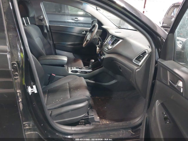 45131568 :رقم المزاد ، KM8J23A49HU386726 vin ، 2017 Hyundai Tucson Se مزاد بيع