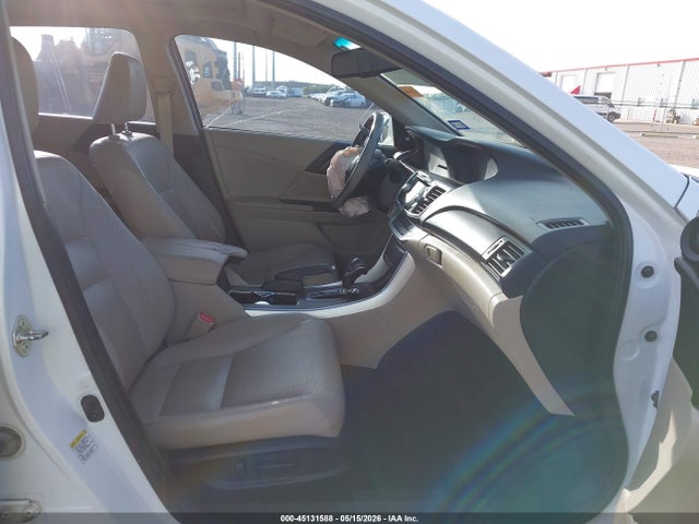 Продажа на аукционе авто 2015 Honda Accord Ex-l, vin: 1HGCR2F84FA125521, номер лота: 45131588