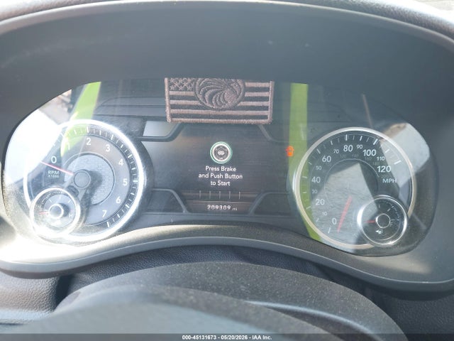 45131673 :رقم المزاد ، 3C6UR5CJ1KG652270 vin ، 2019 Ram 2500 Tradesman  4x4 6'4 Box مزاد بيع