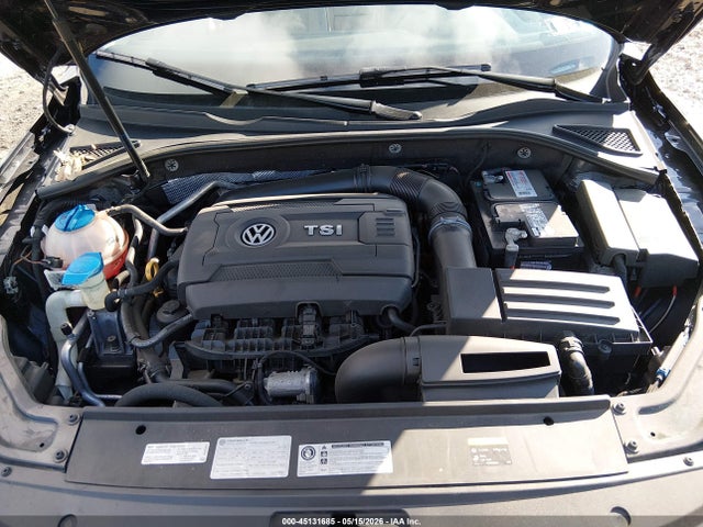 1VWGT7A39HC030385 Volkswagen Passat 1.8t Se