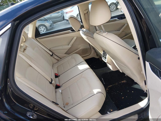 1VWGT7A39HC030385 Volkswagen Passat 1.8t Se