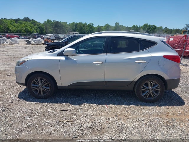 KM8JU3AG6FU049965 Hyundai TUCSON SE
